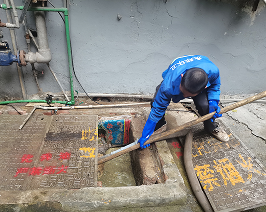 熊口镇清掏化粪池